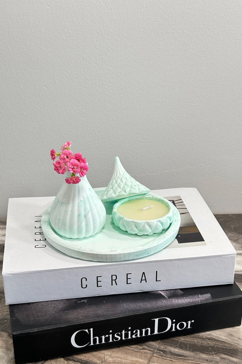El Yapımı Doğal Taş Tozu Dekoratif Minimalist Yuvarlak Tepsili Vazo Ve Mum Seti ( Tepsi Dahil )